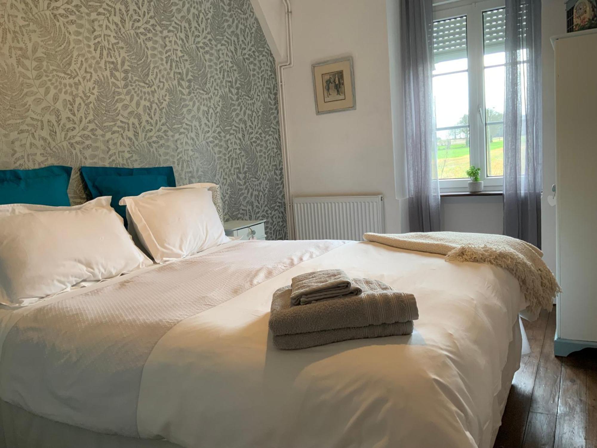 Welcoming And Peaceful Bed And Breakfast Fougerolles-du-Plessis Экстерьер фото
