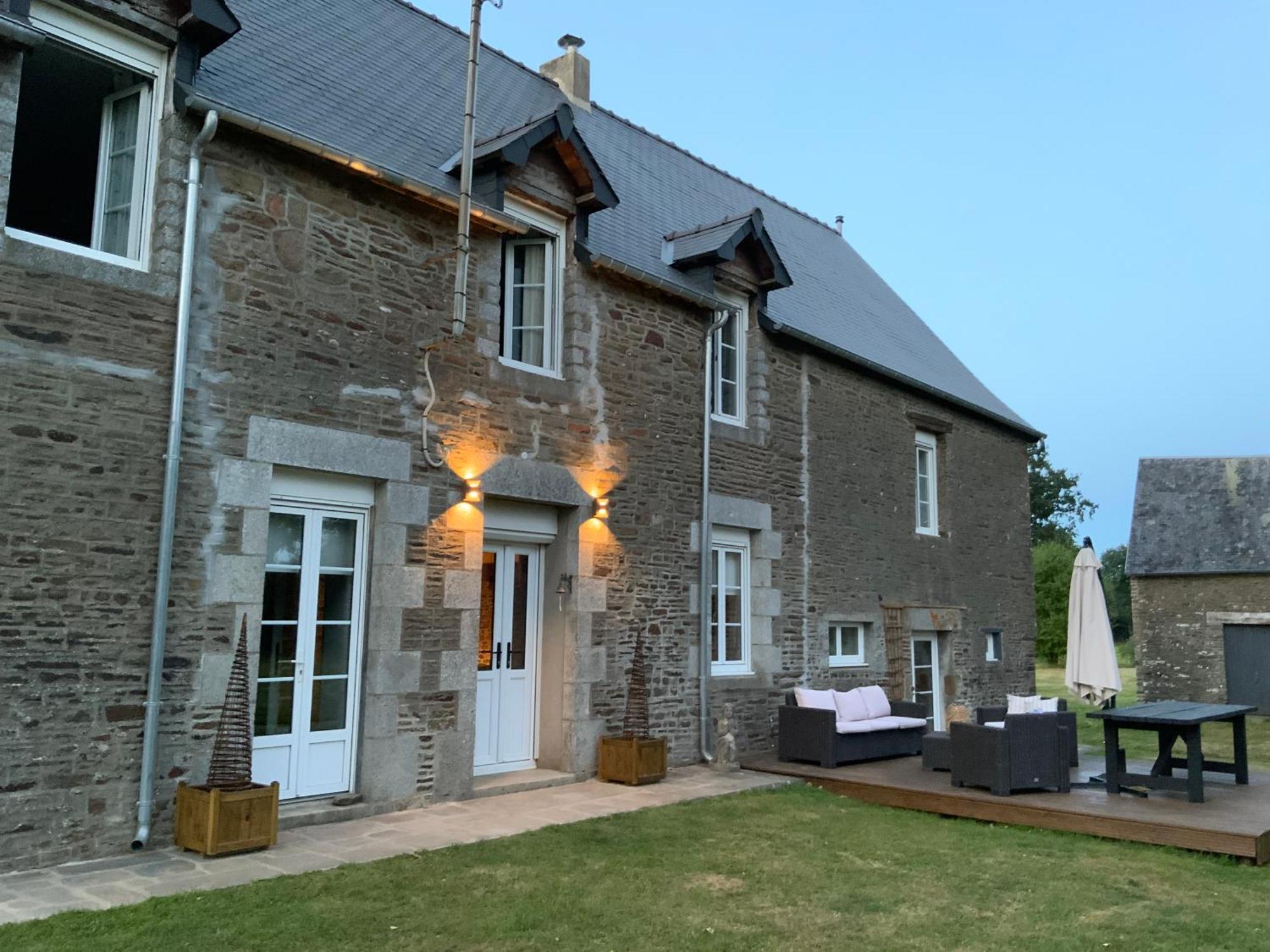 Welcoming And Peaceful Bed And Breakfast Fougerolles-du-Plessis Экстерьер фото